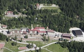 Bella Italia & Efa Village